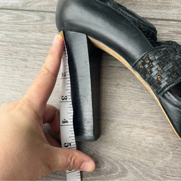 Elliot Lucca Bernadette Woven Leather T-Strap  Heels Size 9 - Picture 14 of 16